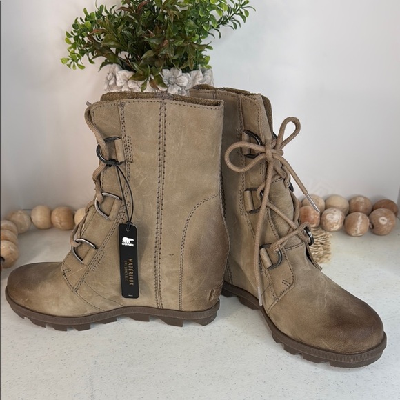 Sorel Women's Joan of Arctic Wedge II Boots Ash Brown Sz 8 NWOB - Picture 3 of 12